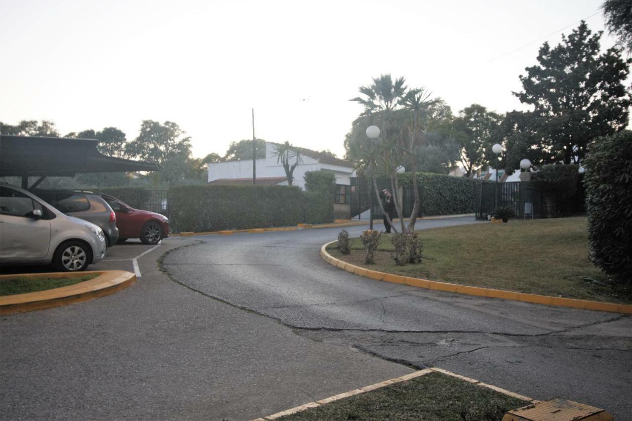 Bonito Apart. Con Parking Y Piscina Mairena del Aljarafe Ngoại thất bức ảnh